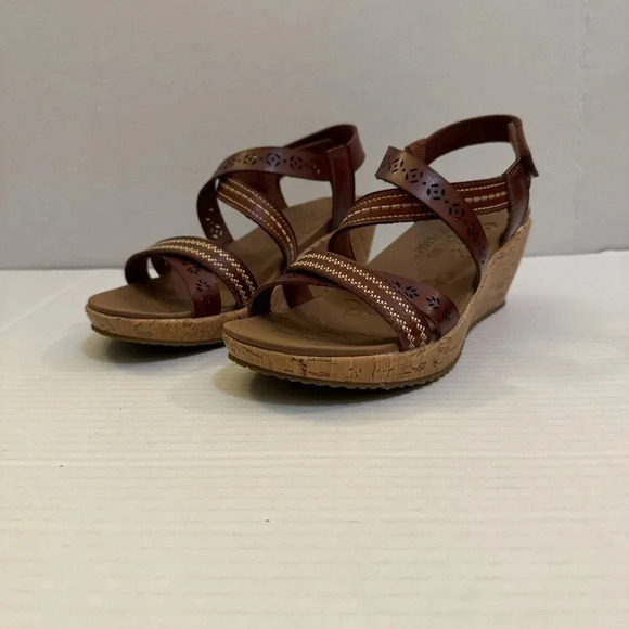 Cali from Skechers Luxe Foam Beverlee-Delicate Glow - Picture 8 of 8